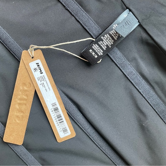 SKIMS stretch vinyl corset MED NWT - Picture 4 of 4